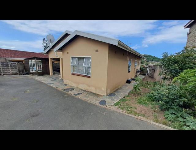 3 BEDROOM HOUSE FOR SALE IN UMLAZI BB